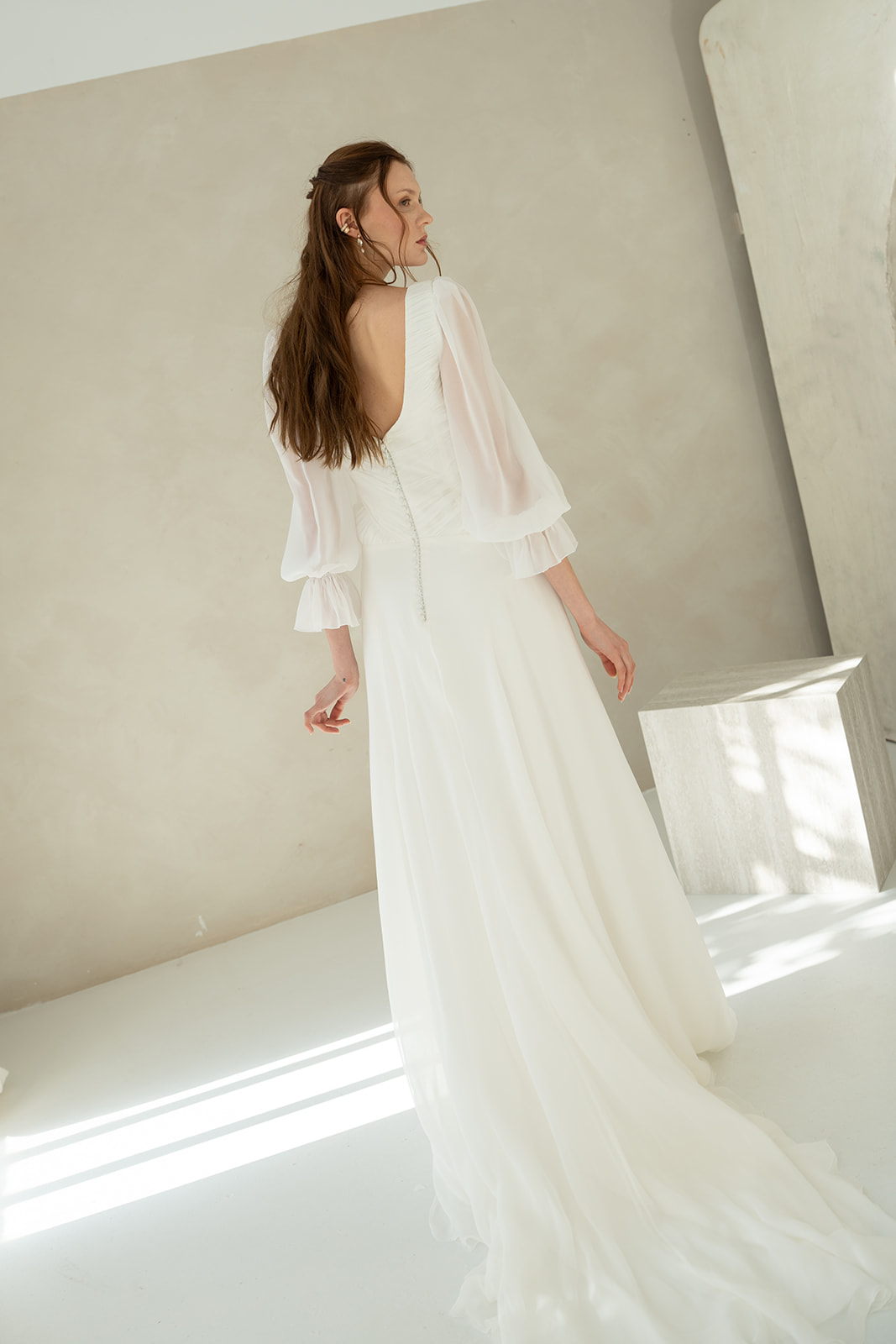 vestido-boda-brisella-luz-primera-collection-espaldas-2